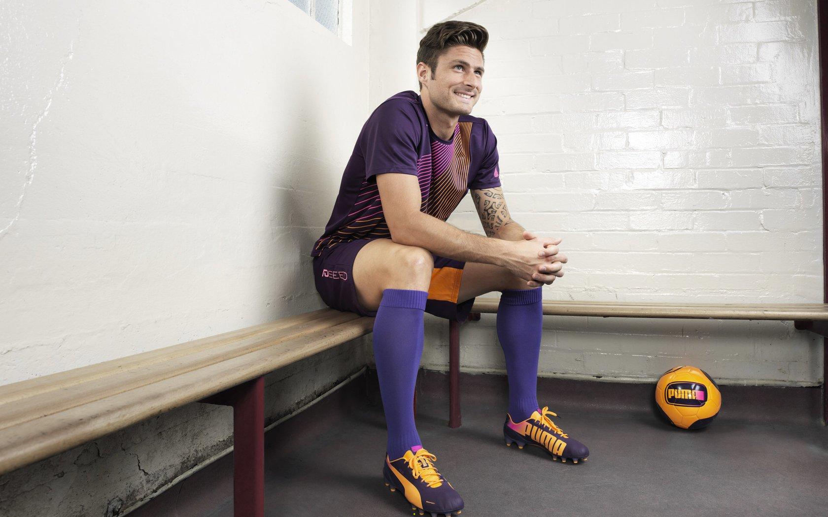 阿尔卡拉斯强势晋级，展现新生代网球王者风范