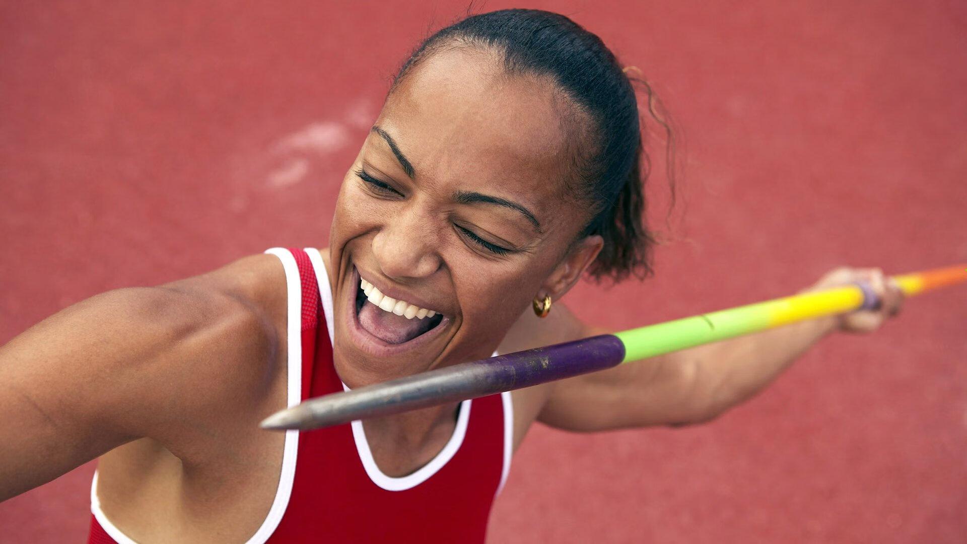 电竞产业蓬勃发展,全球赛事热度飙升,职业选手收入创新高