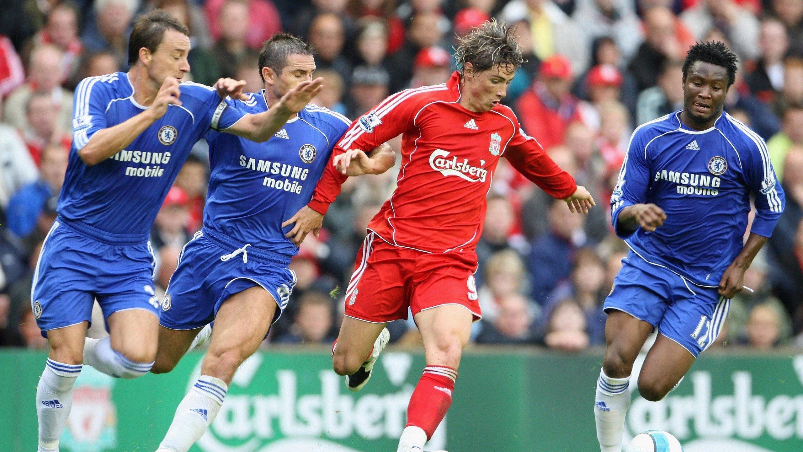 足坛震撼!天价转会刷新纪录,超级巨星加盟新东家