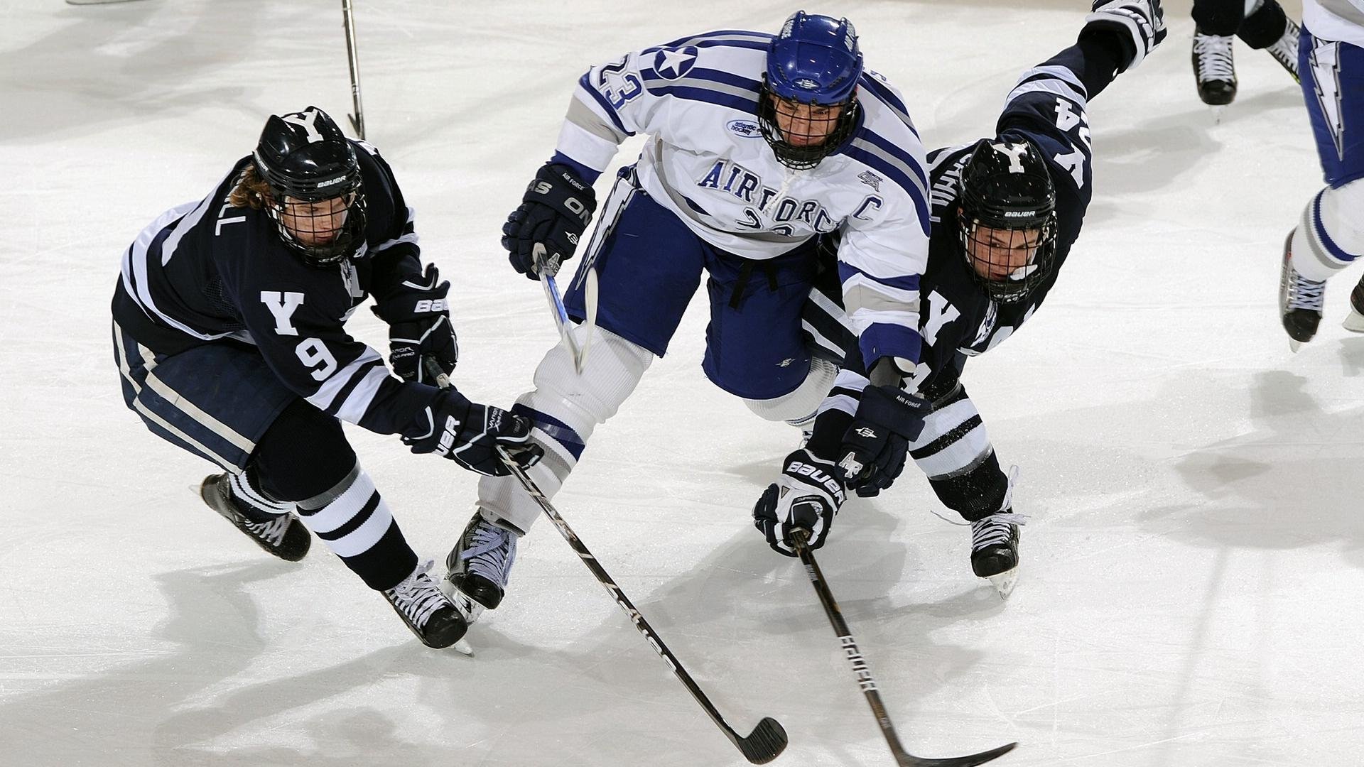 斯洛特直言困境非一人之过，萨拉赫状态折射全队体系难题，防线警报亟待集体响应